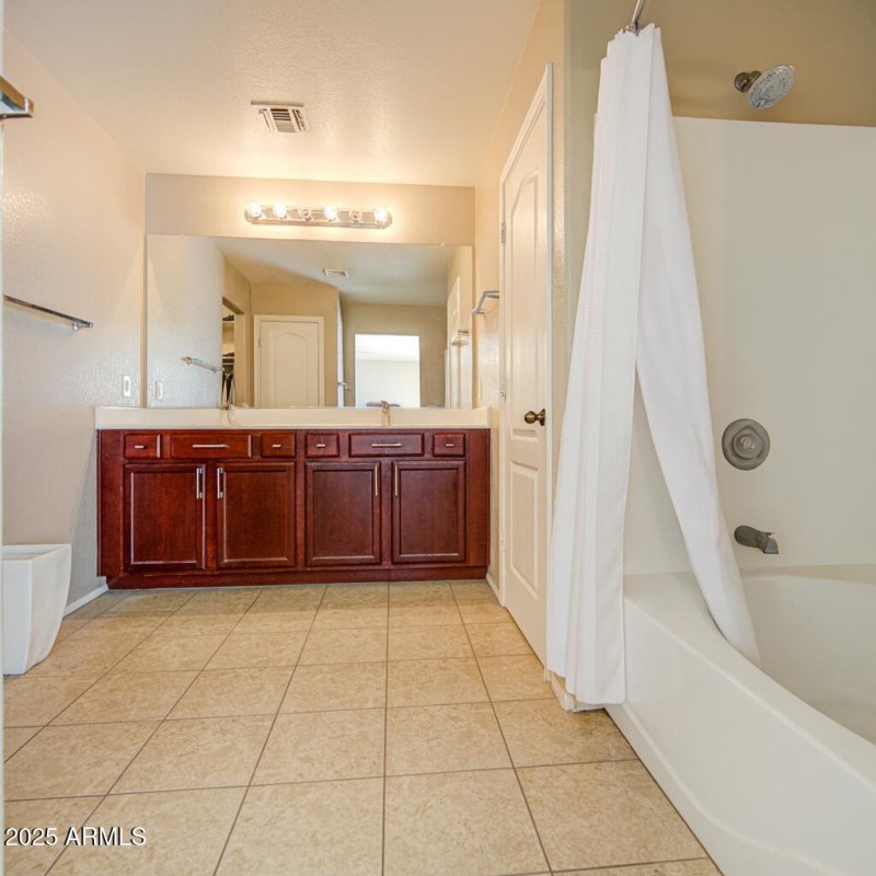 Primary bath