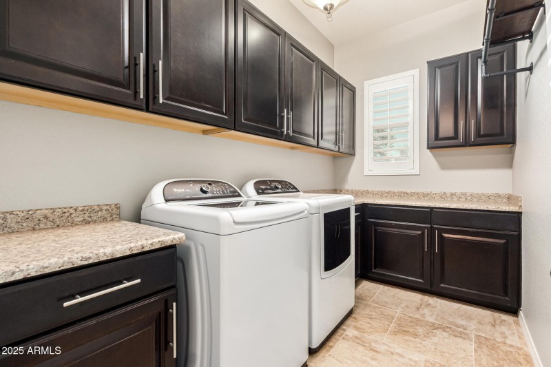 Black_Rock_Laundry_Room