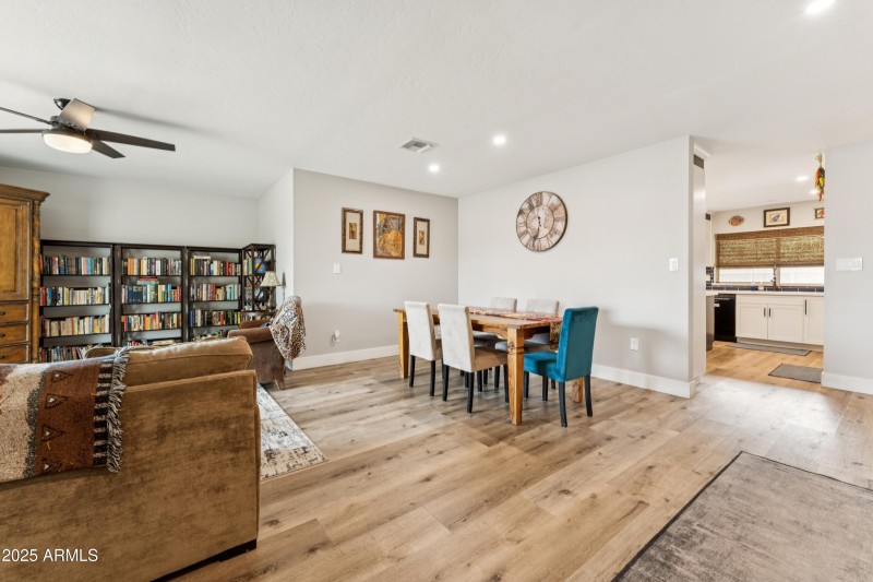 2715 Living Room DL1