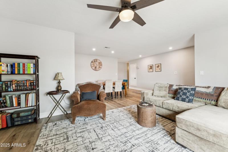 2715 Living Room DL2