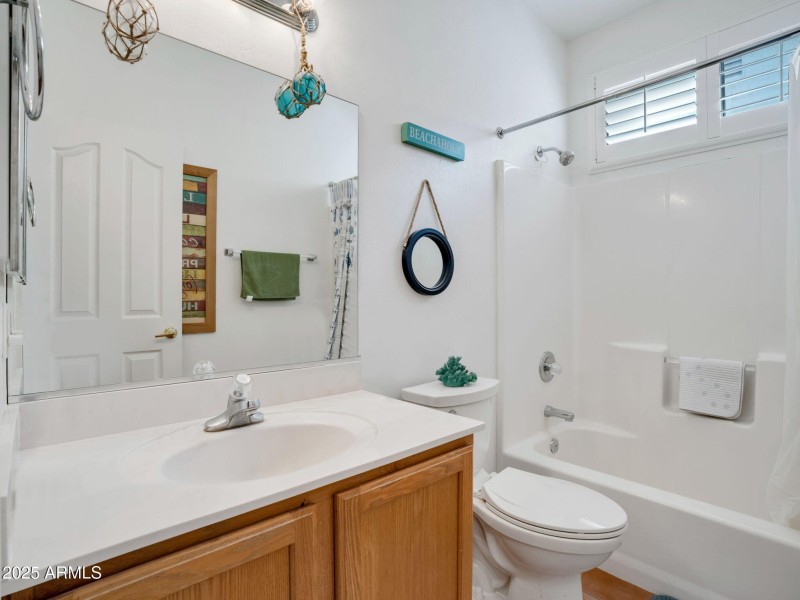 2nd Bathroom