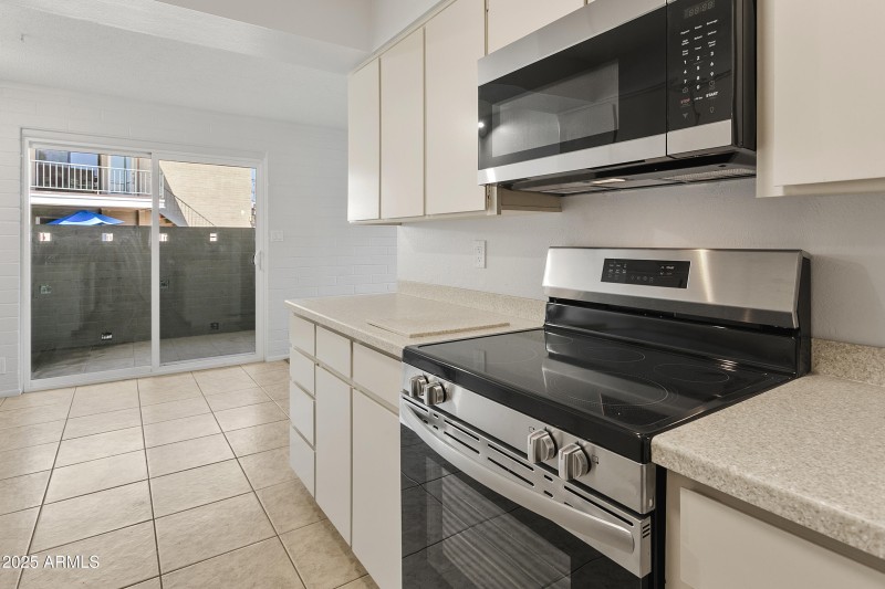 4901N73rd5-013