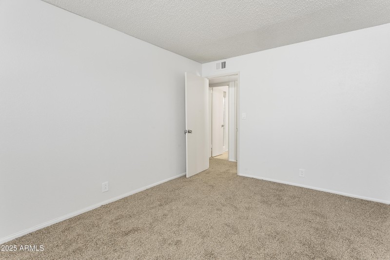 4901N73rd5-015