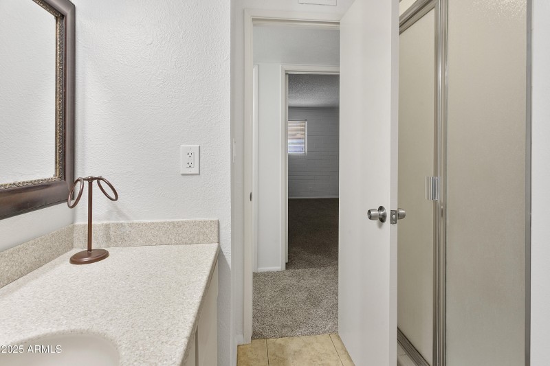 4901N73rd5-017