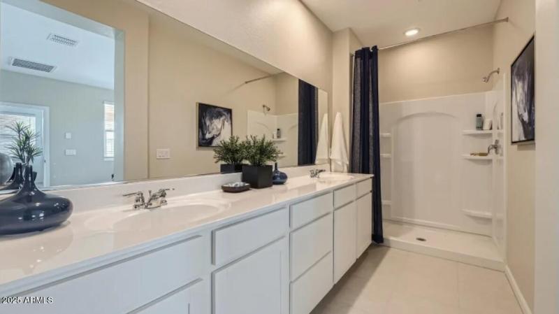 Owners Bath