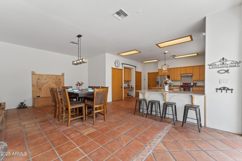 Kitchen/Dining