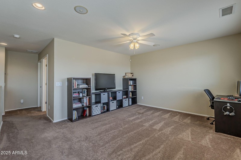 42-web-or-mls-Palm Springs Trail-25