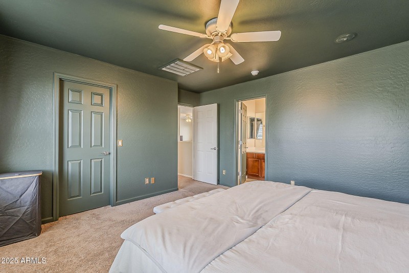51-web-or-mls-Palm Springs Trail-34
