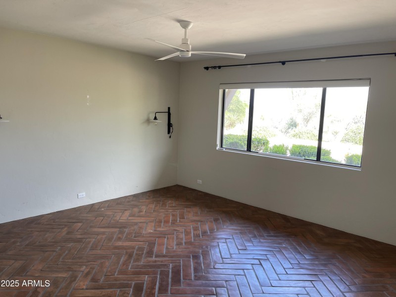18 NW bedroom
