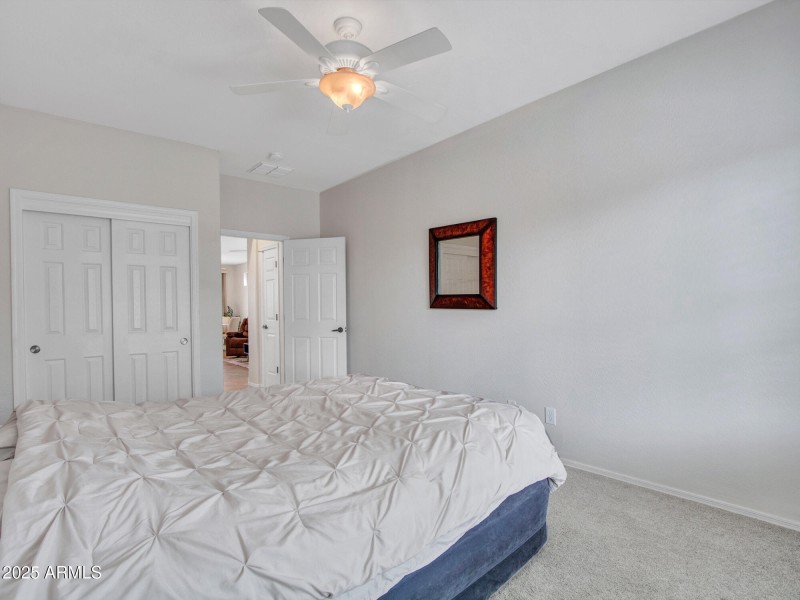 06-Bedroom-(2)