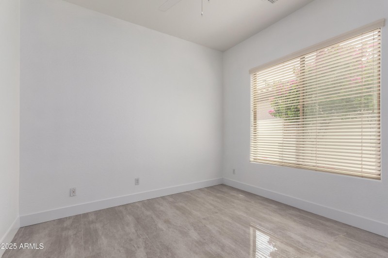 683c77_29 - Buckboard