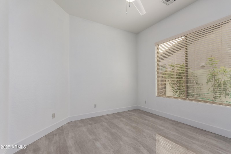 683c77_26 - Buckboard