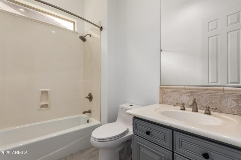 683c77_28 - Buckboard