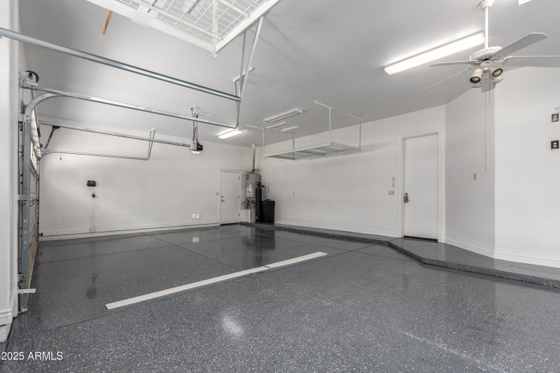 683c77_35 - Buckboard