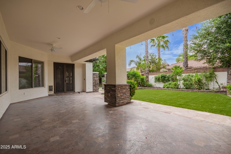 683c77_37 - Buckboard