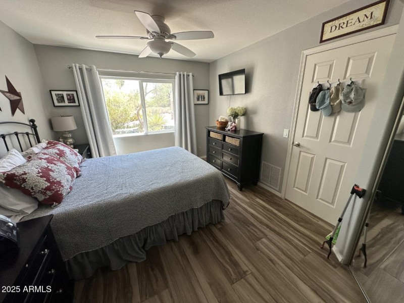 bedroom0401