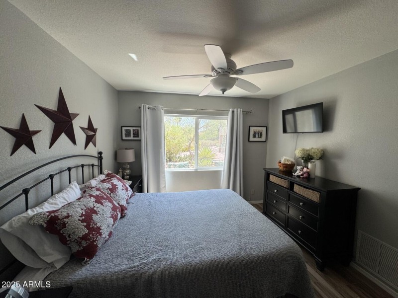 bedroom9152