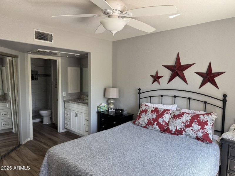 bedroom9154