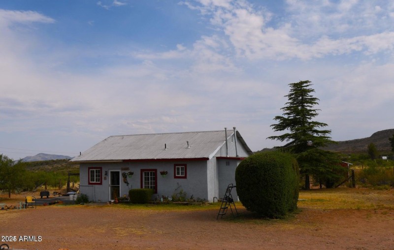 Ranch house