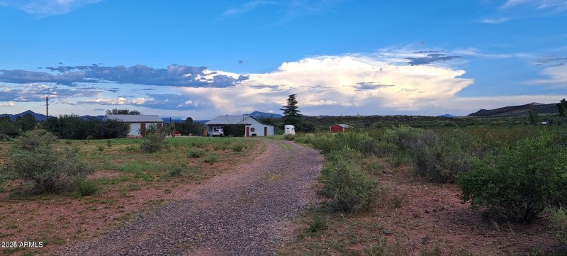 Plenty of space from the road