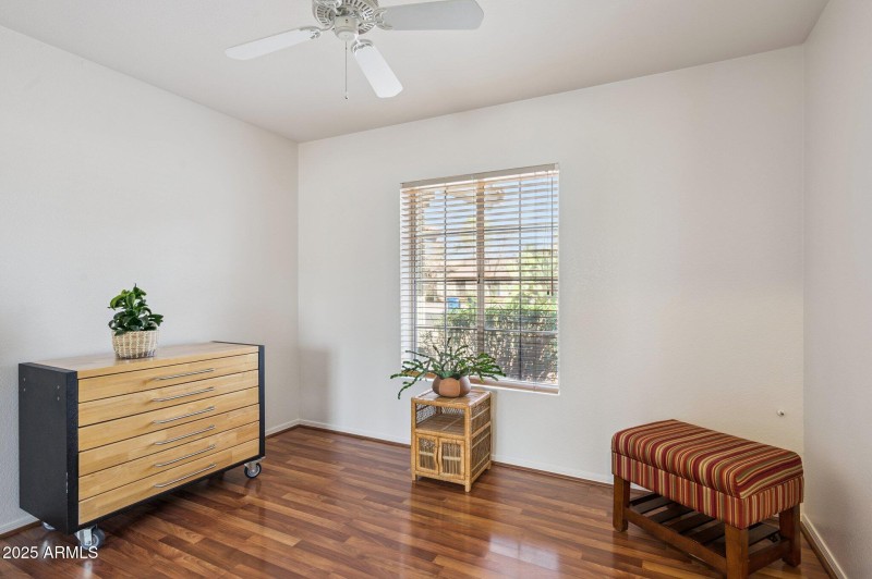 20-web-or-mls-1231-e-douglas-ave
