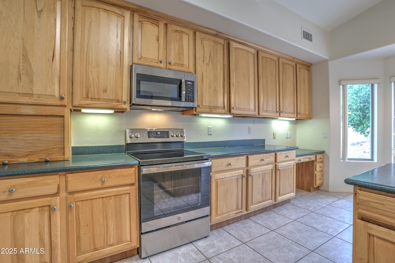 Electric Stove -Gas Hookup Available