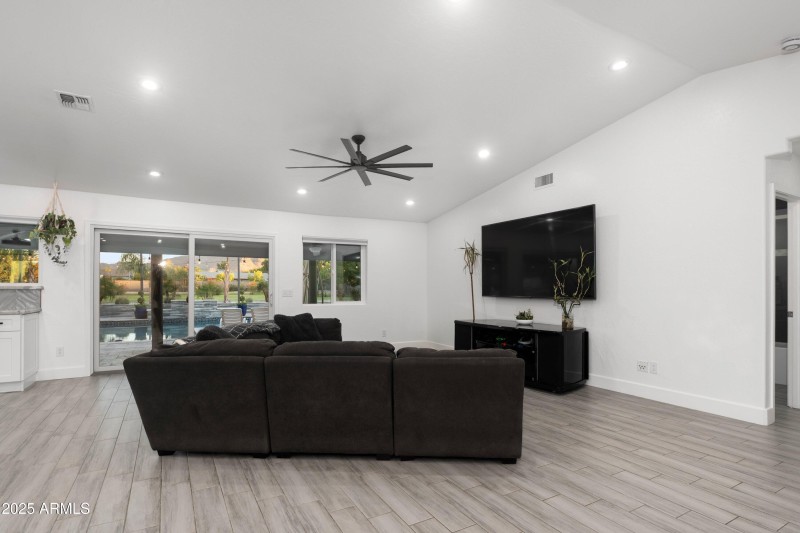 017-Family Room