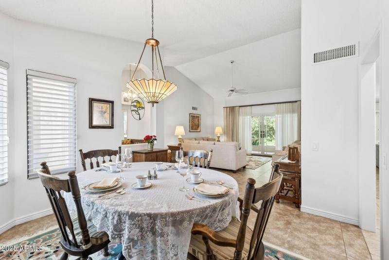 19_14122_W_Cavalcade19_mls