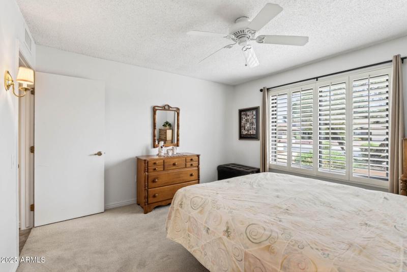 39_14122_W_Cavalcade39_mls