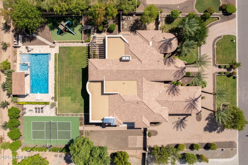 7-web-or-mls-Oakwood-7