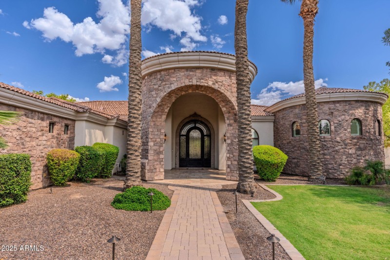 11-web-or-mls-Oakwood-11