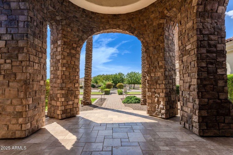 12-web-or-mls-Oakwood-12