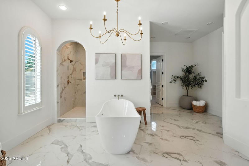 23-web-or-mls-Oakwood-23