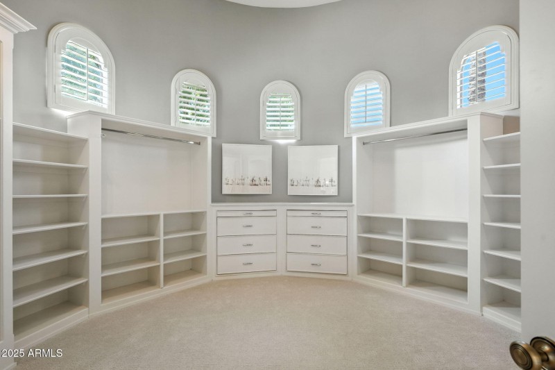 27-web-or-mls-Oakwood-27