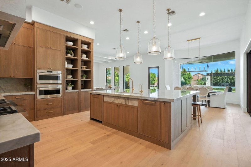 34-web-or-mls-Oakwood-34