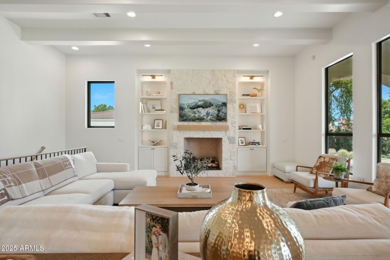 35-web-or-mls-Oakwood-35