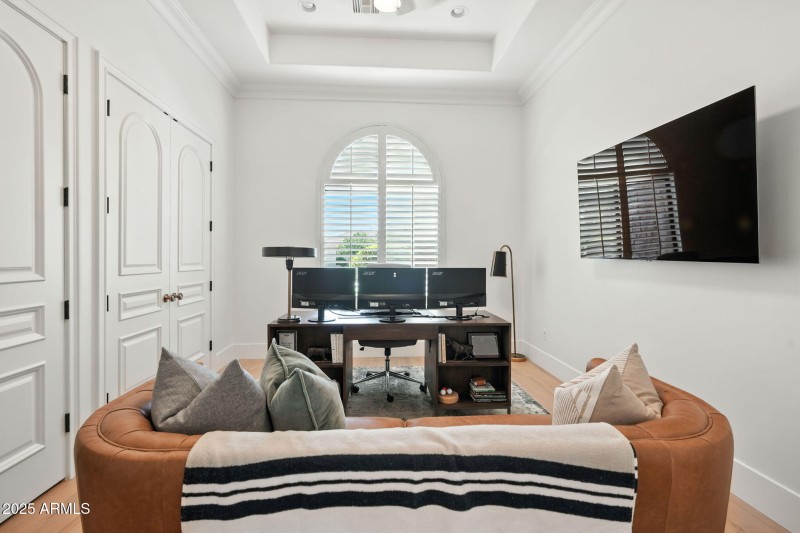 38-web-or-mls-Oakwood-38
