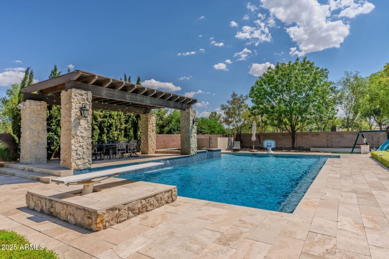 65-web-or-mls-Oakwood-65