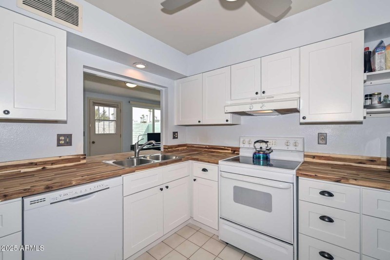 Kitchen-Range
