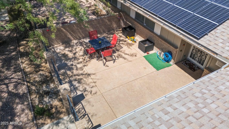 05-Front Courtyard