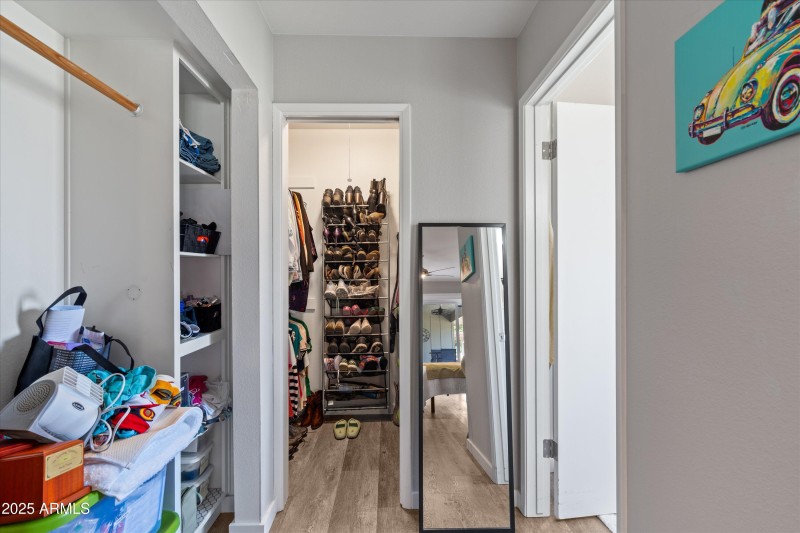 19-Master Closet