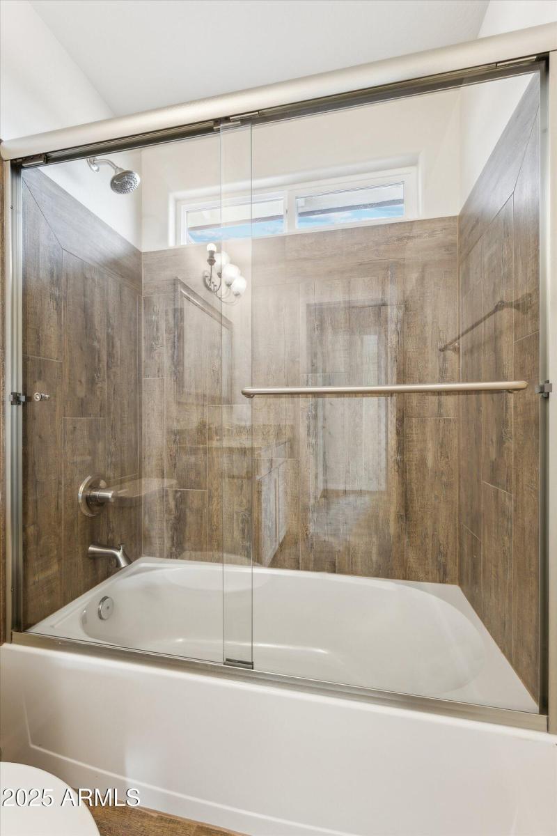 1,512 Bath 2 Shower