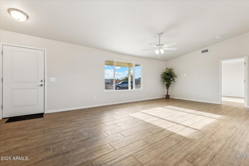 1,512 Great Room