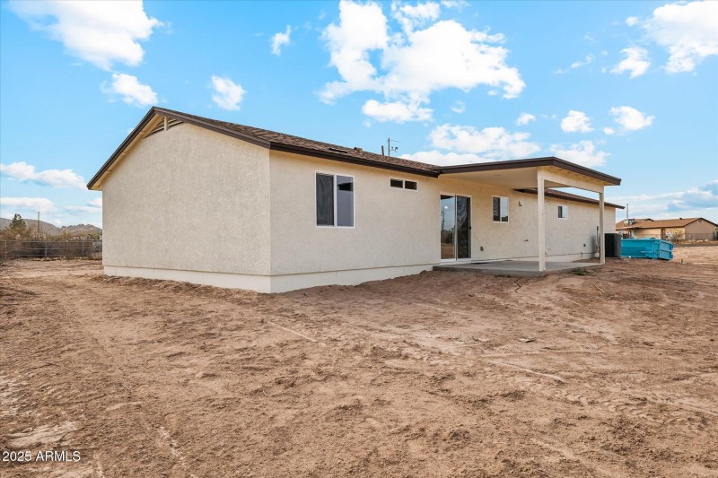 1,512 Rear House 1