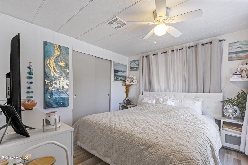 16 Bedroom 2