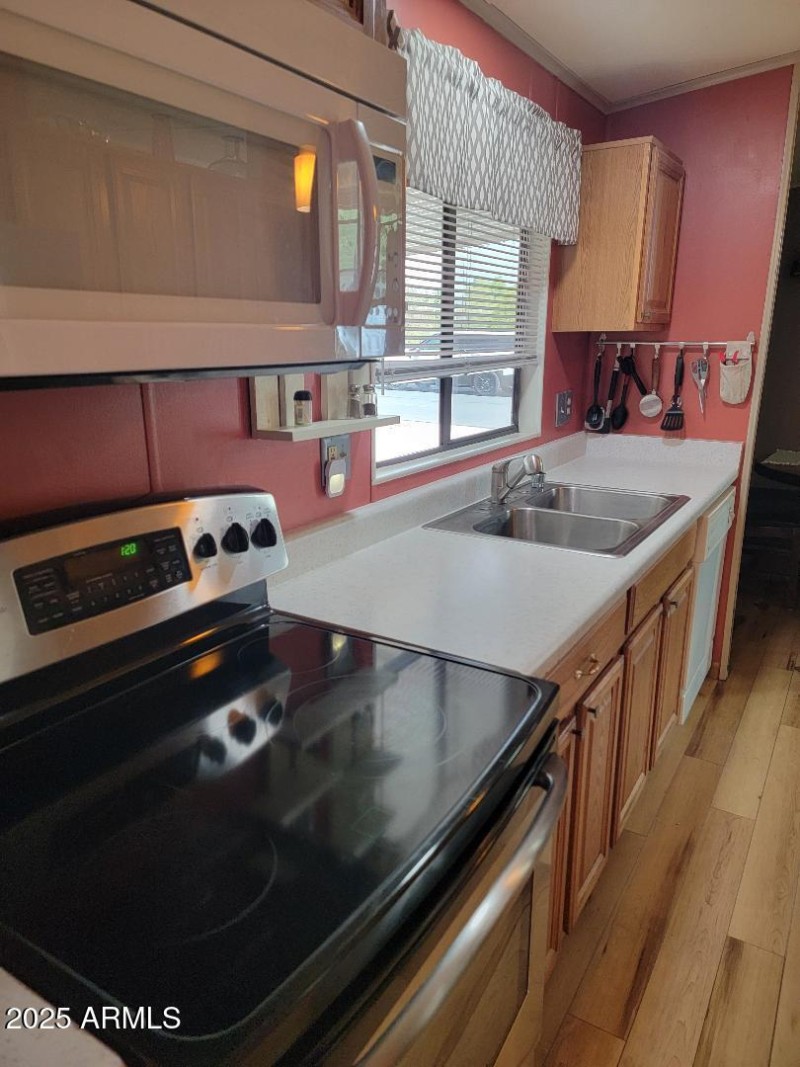 3806 stove and sink area