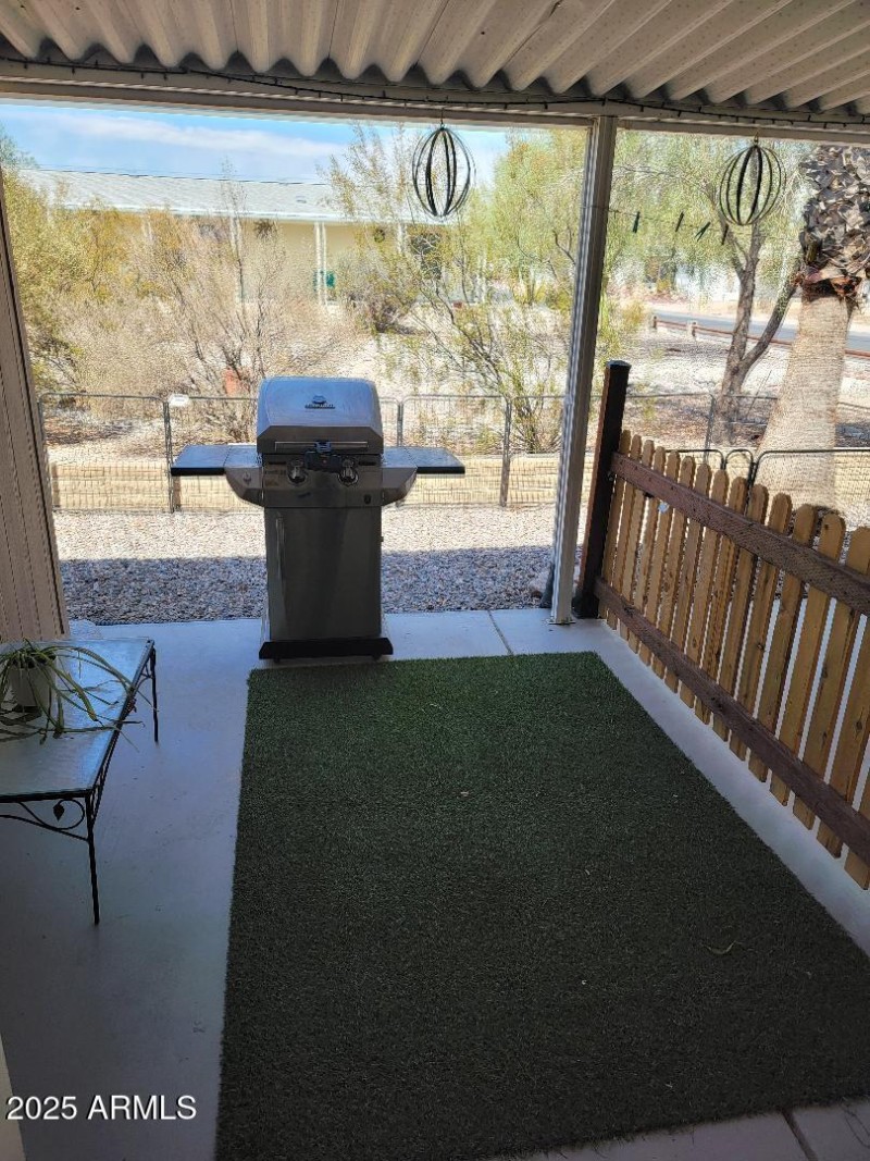3806 side patio