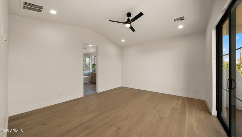 Primary Bedroom2