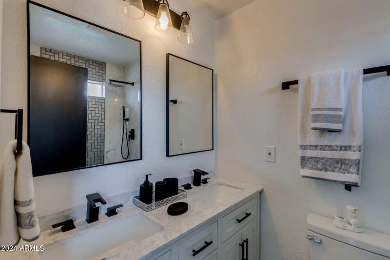 23-web-or-mls-544 e morrow dr -24