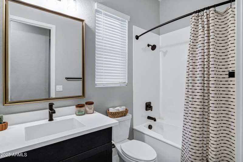 23146 E Mayberry Rd-19